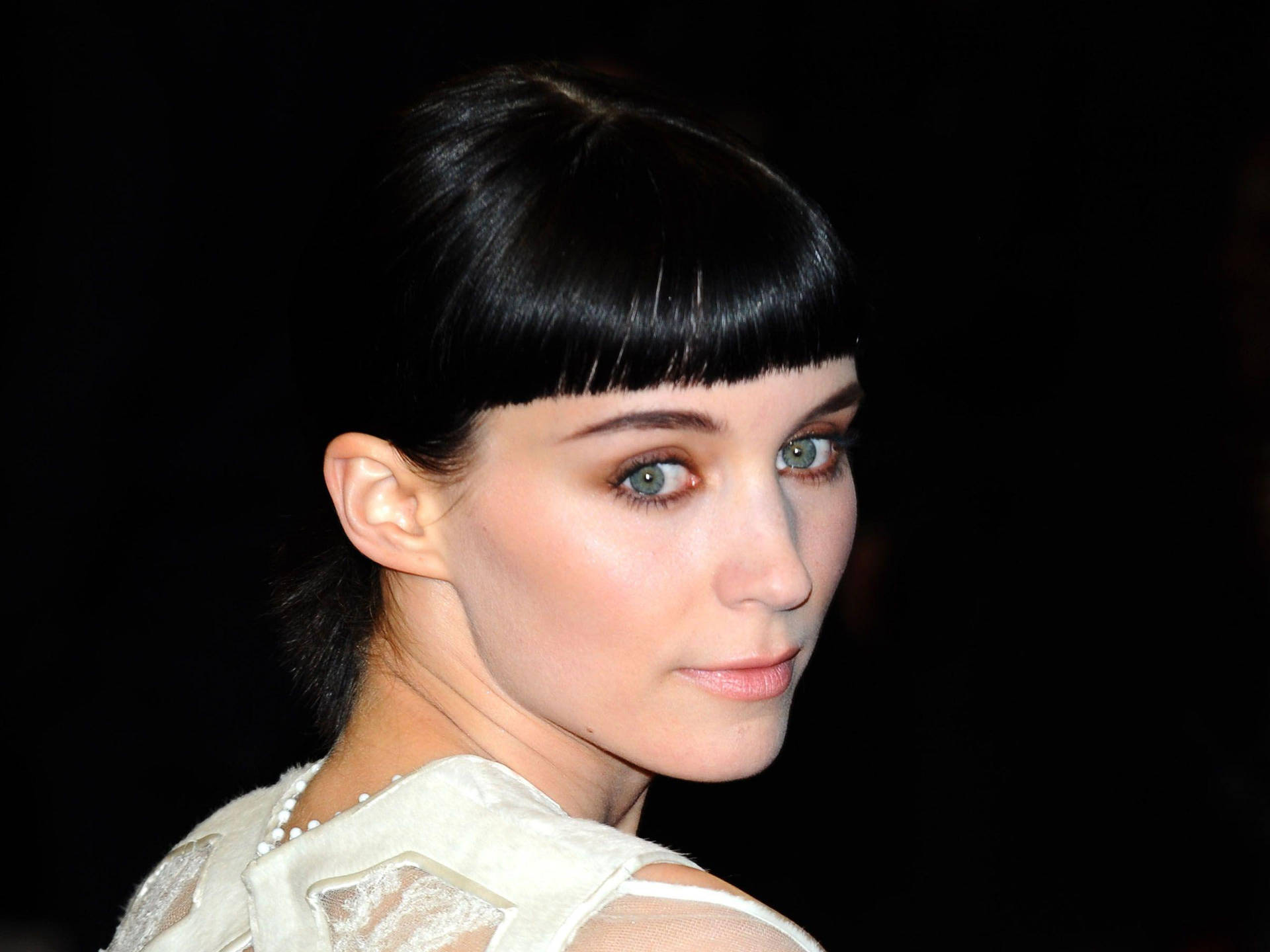 Rooney Mara Short Bangs Background