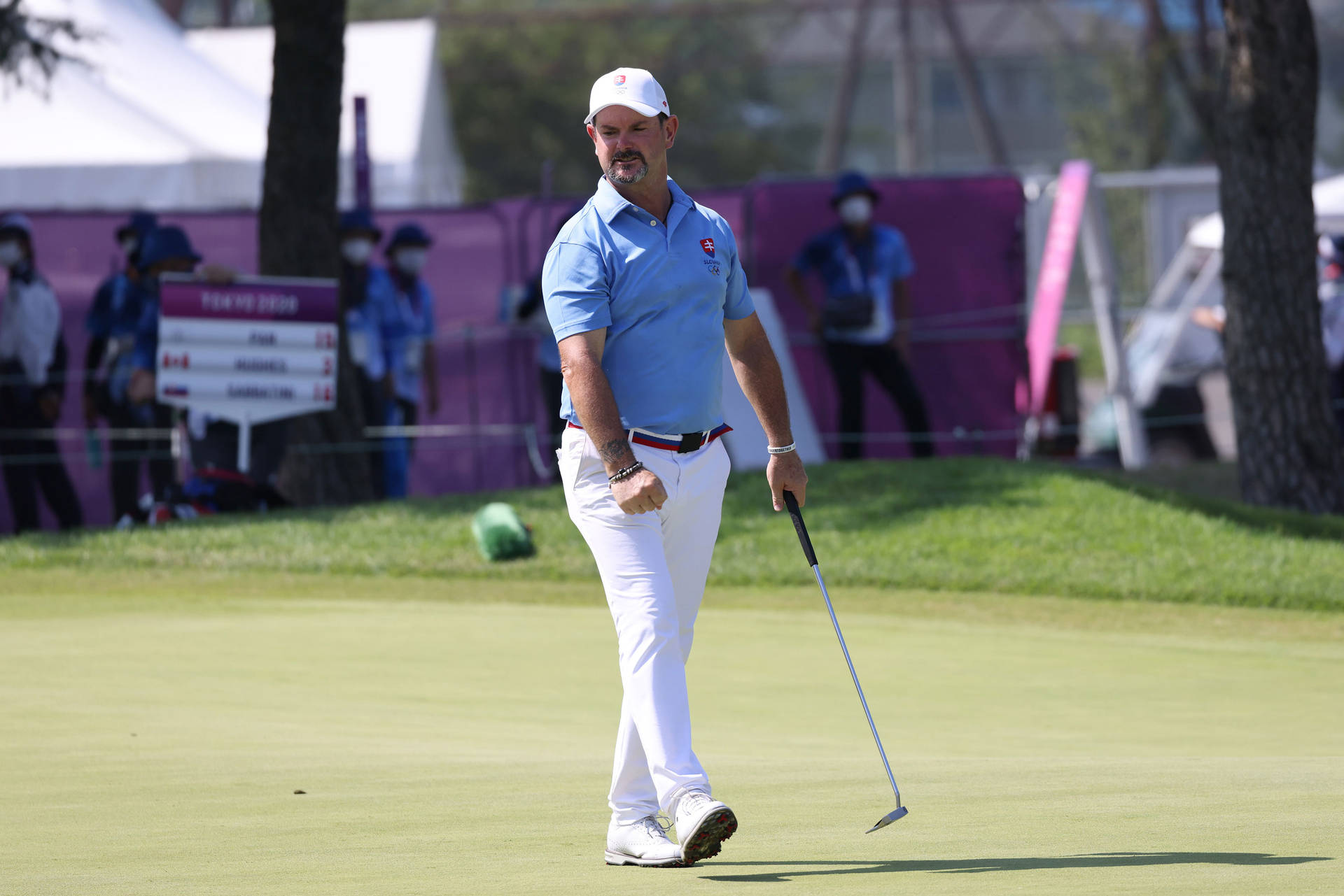 Rory Sabbatini Doing Fist Pump Background