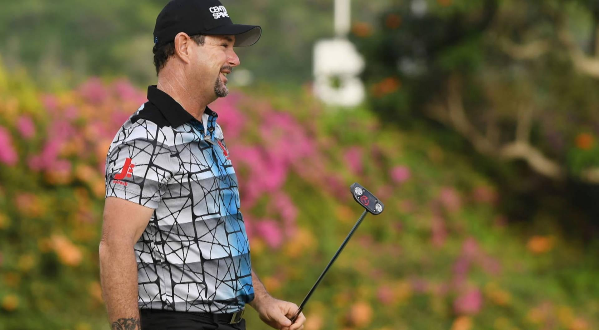 Rory Sabbatini Looks Happy Background