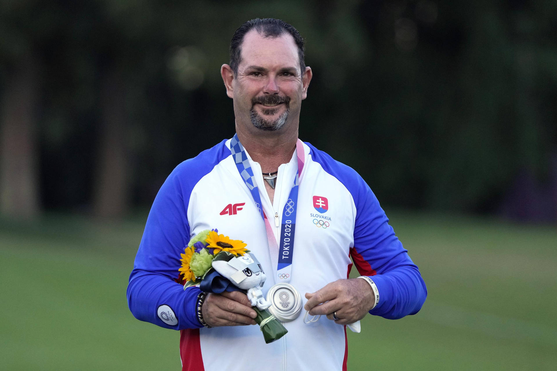 Rory Sabbatini With Silver Medal Background