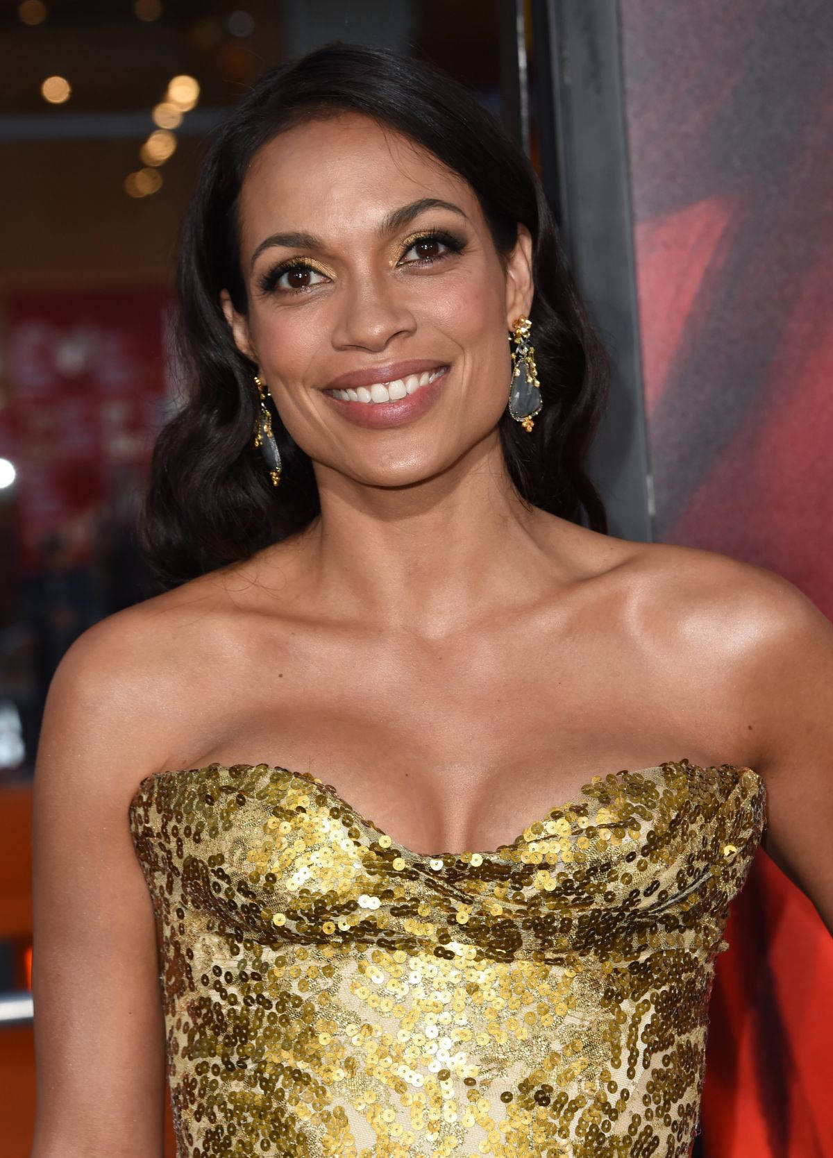 Rosario Dawson Best Red Carpet Beauty Background