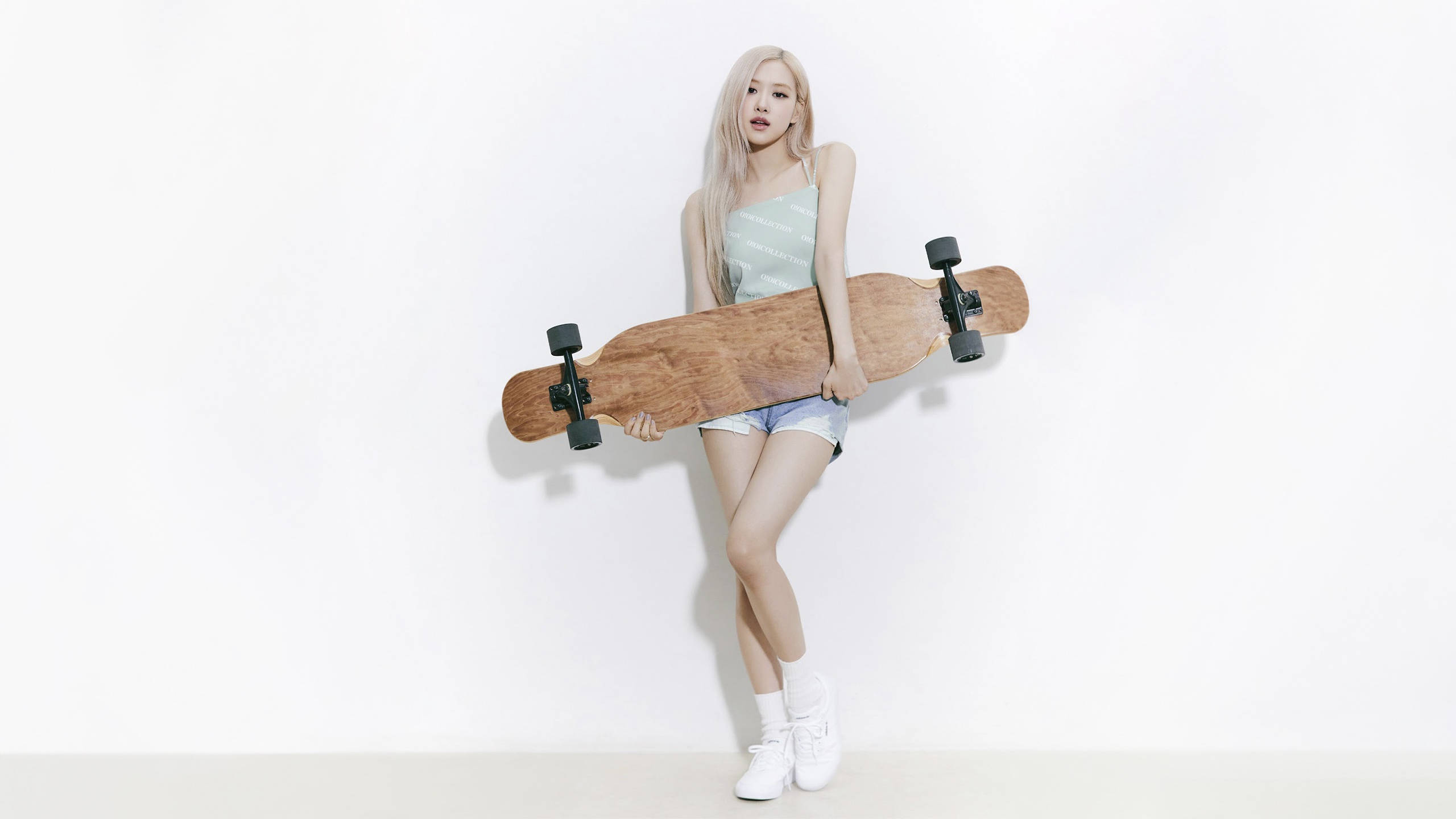 Rosé With A Longboard Blackpink Desktop Background