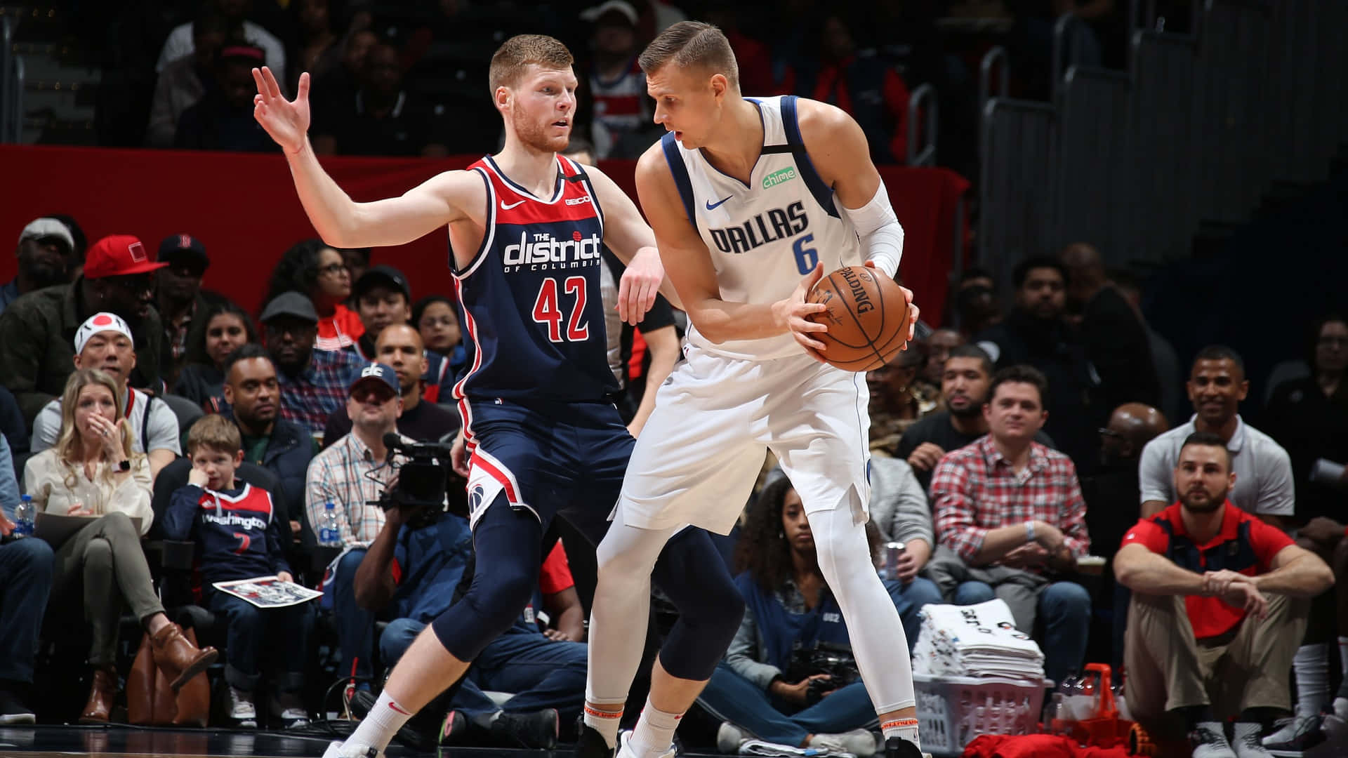 Roundtable Reacting Davis Bertans Background