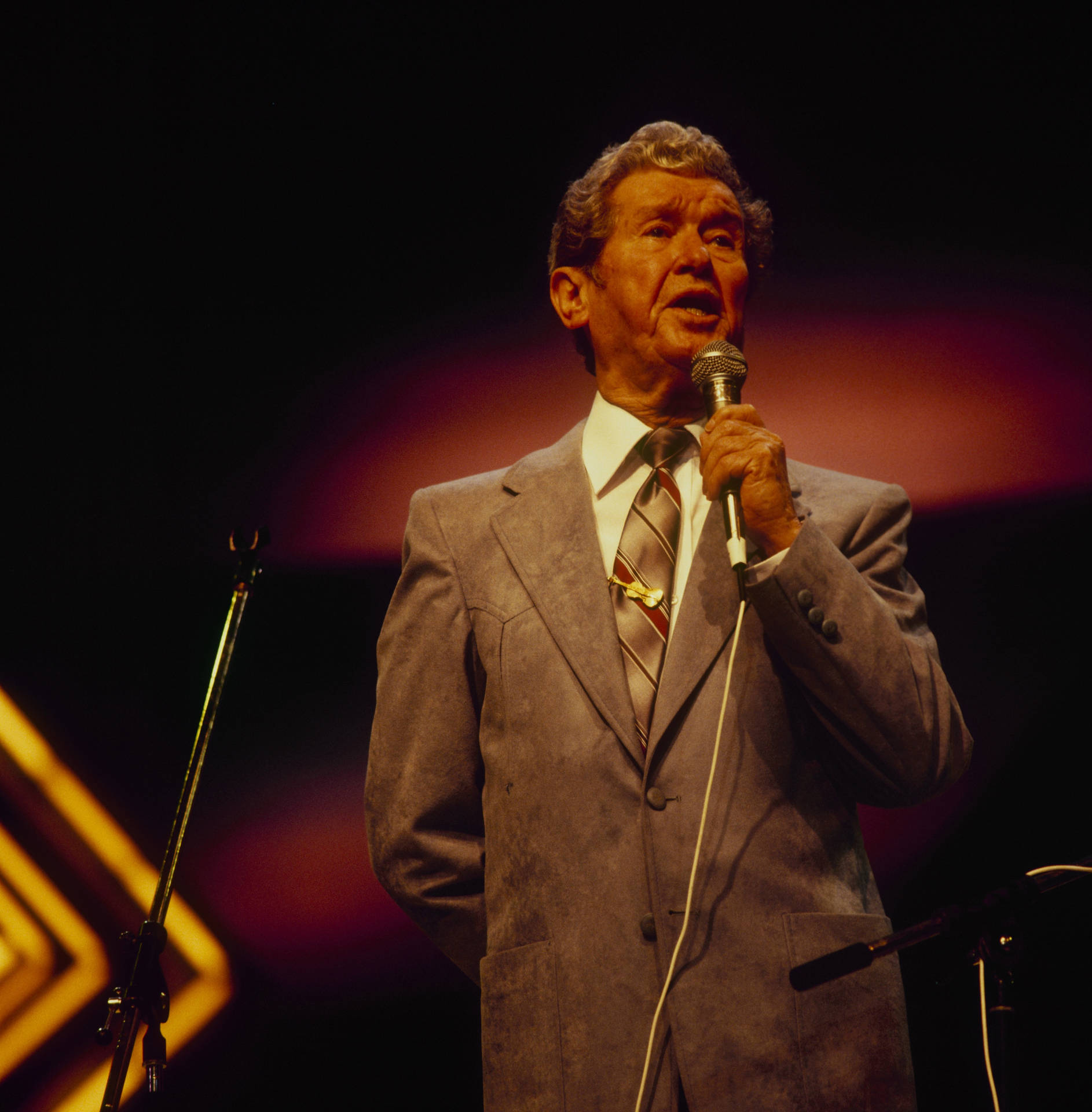 Roy Acuff Soulful Live Performance Background