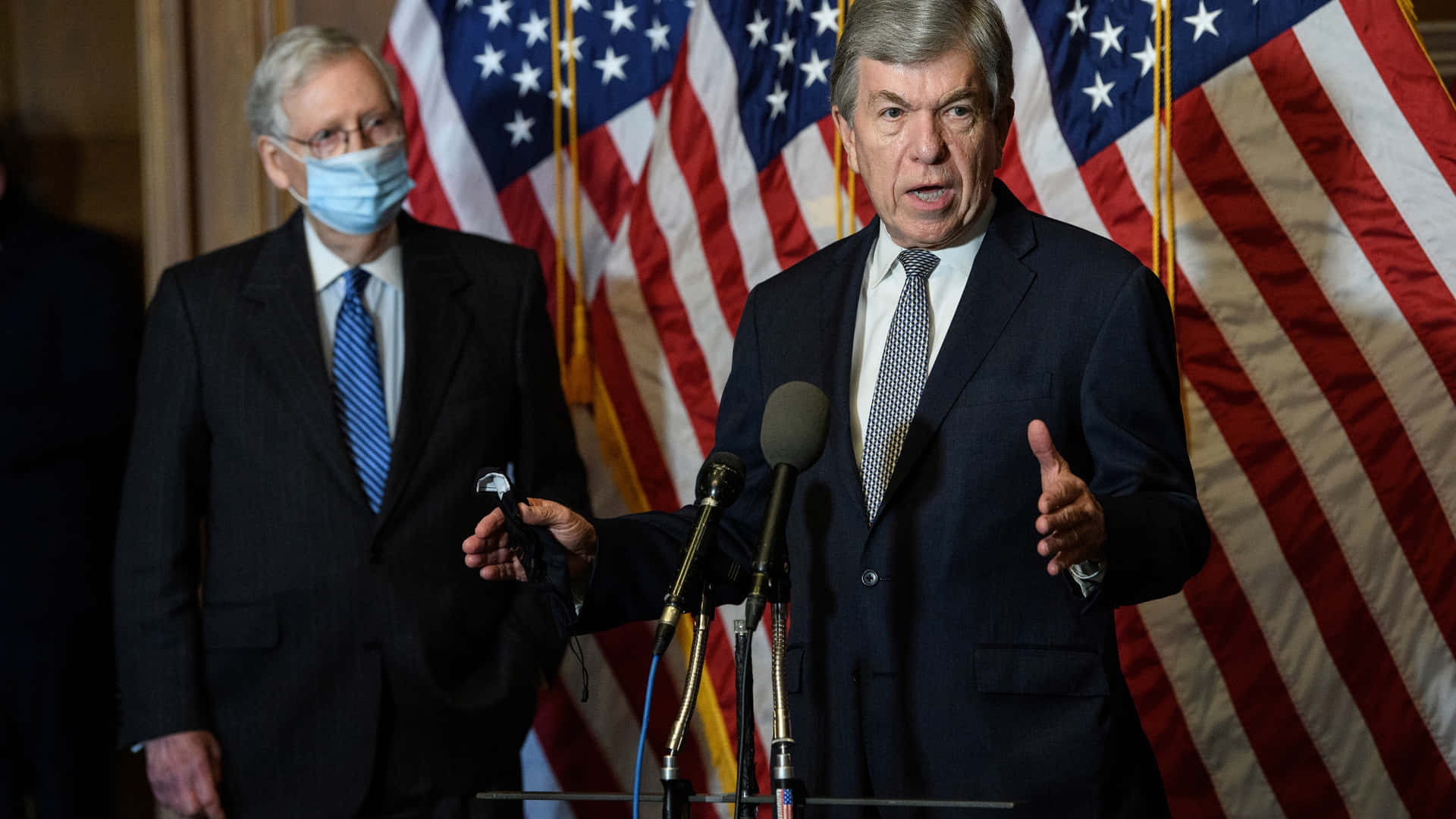 Roy Blunt Addressing The Audience Background