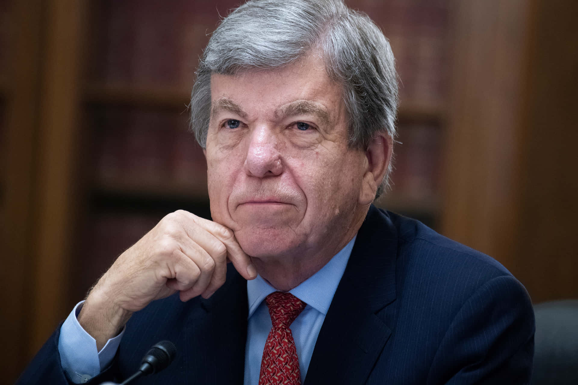 Roy Blunt – Concentrated And Reflective In Thought Background