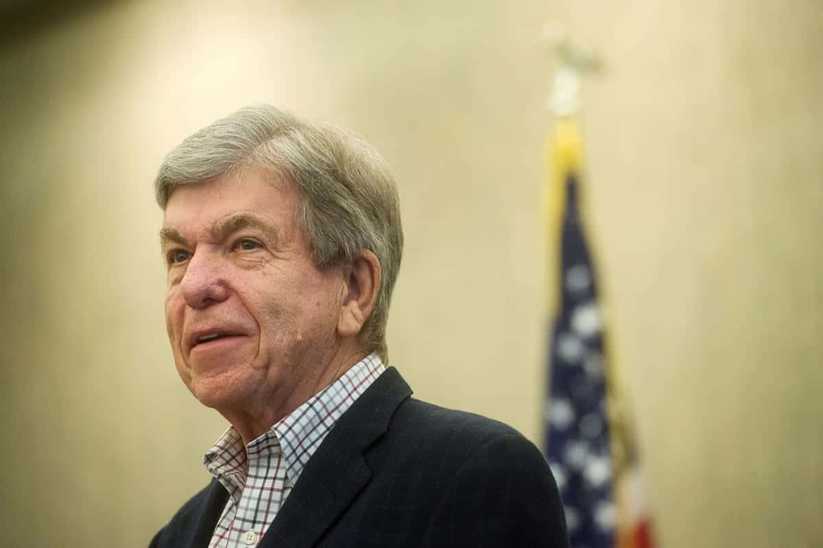 Roy Blunt Vintage Filter Background