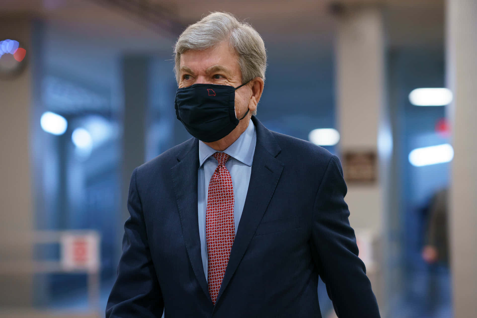 Roy Blunt Wearing A Mask Background