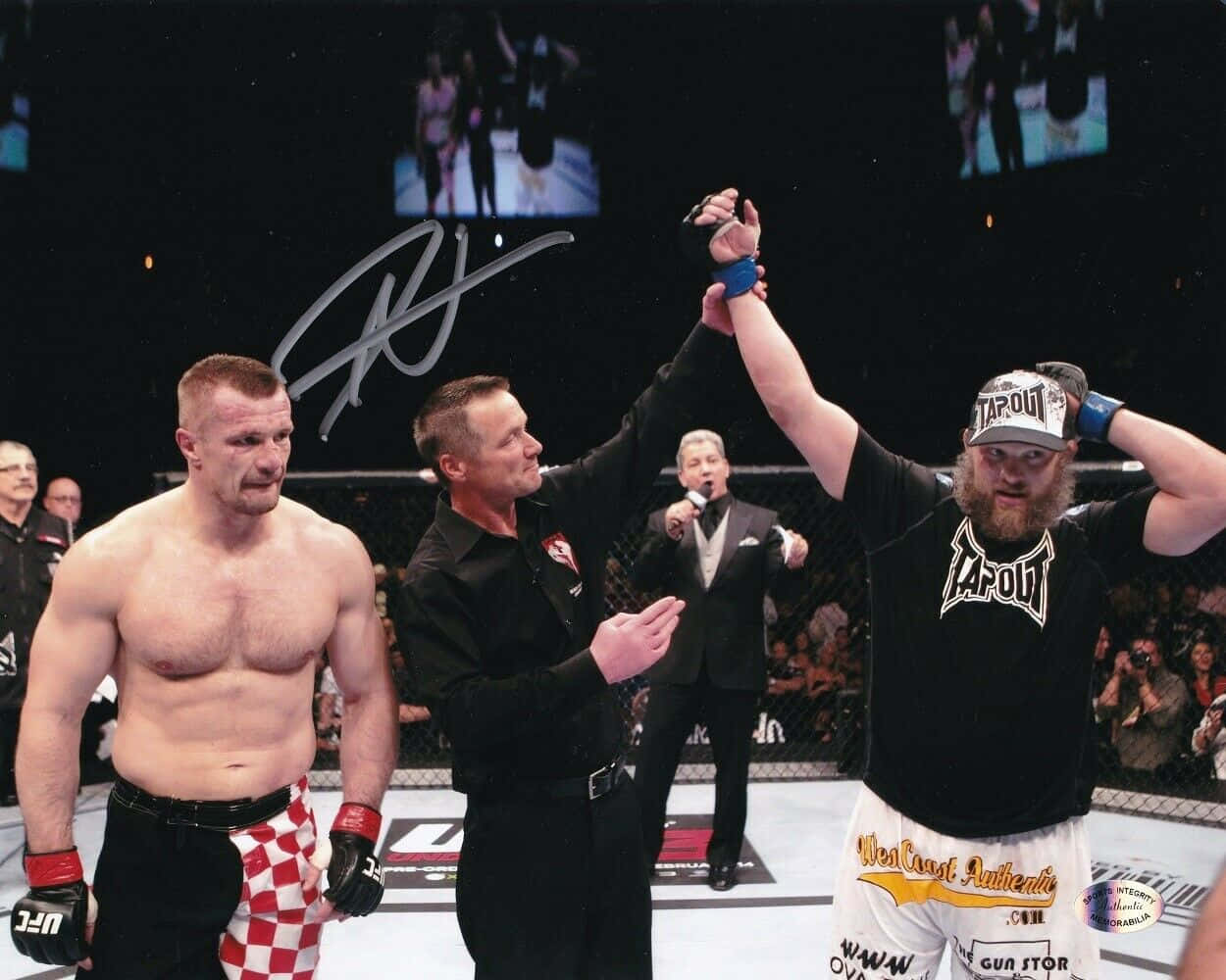 Roy Nelson Wins Against Mirko Cro Cop Background