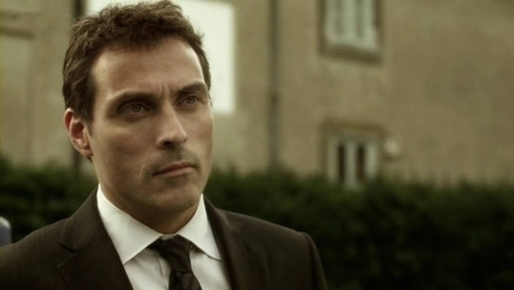 Rufus Sewell Zan Main Character