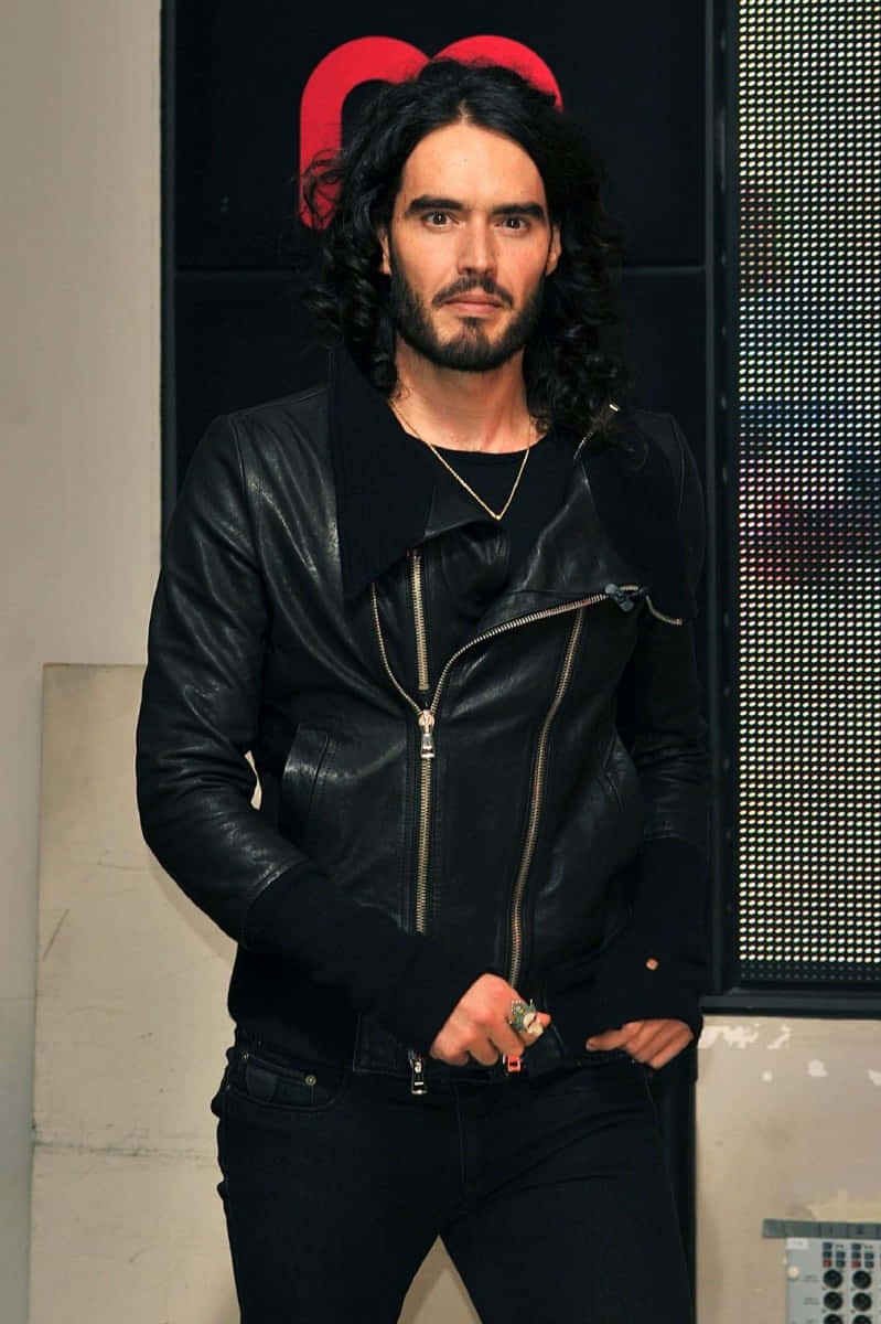 Russell Brand - The Versatile English Actor Background