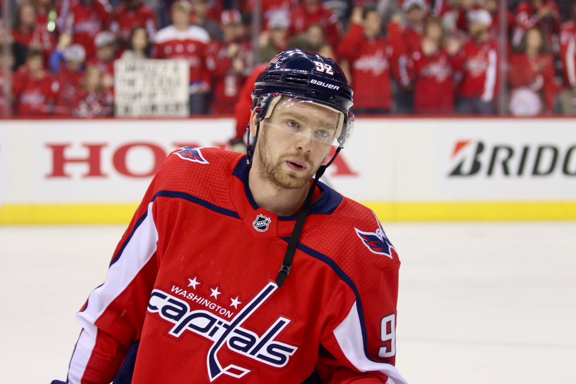 Russian Professional Hockey Star, Evgeny Kuznetsov In Action Background