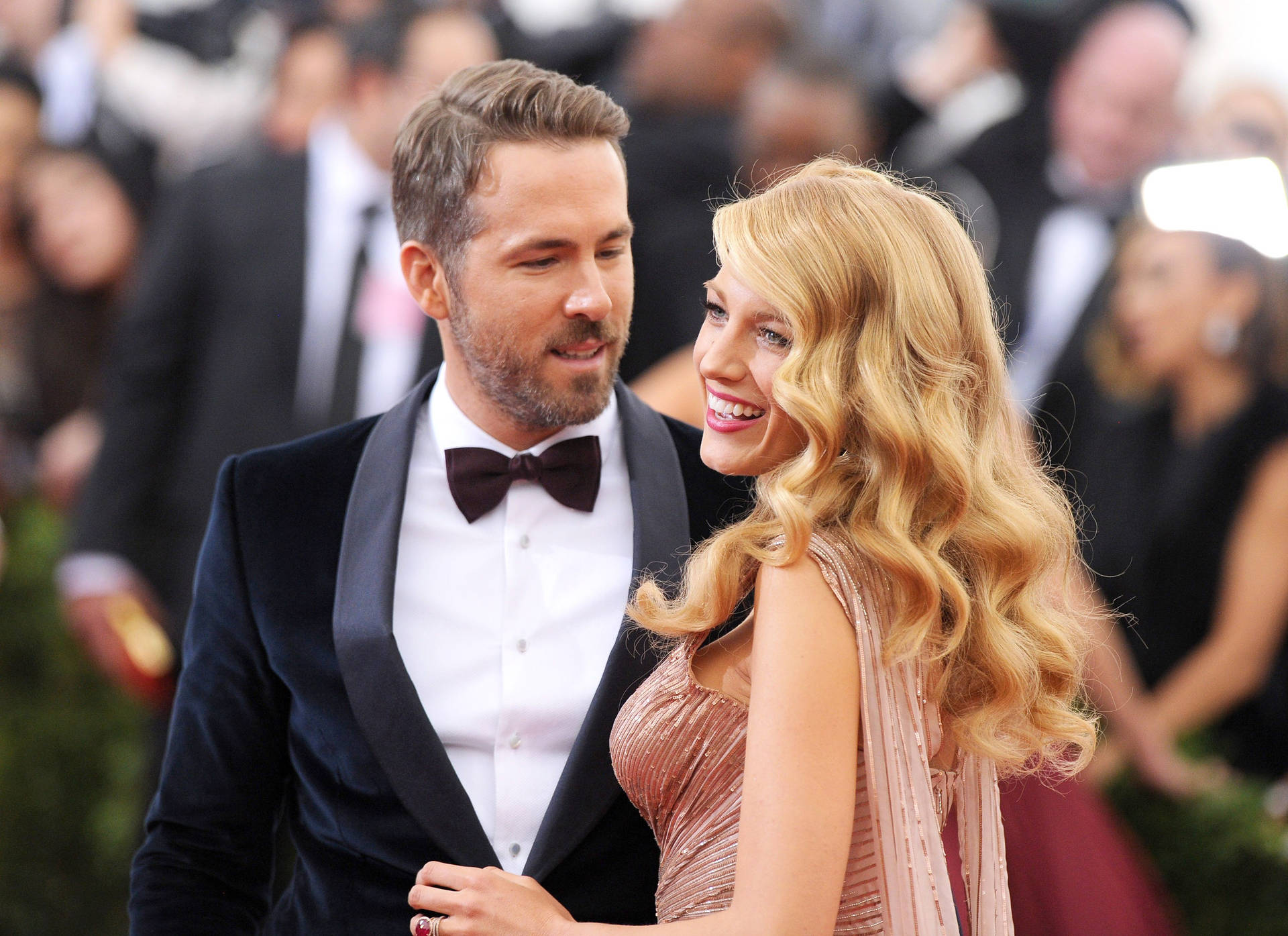 Ryan Reynolds And Blake Lively Background