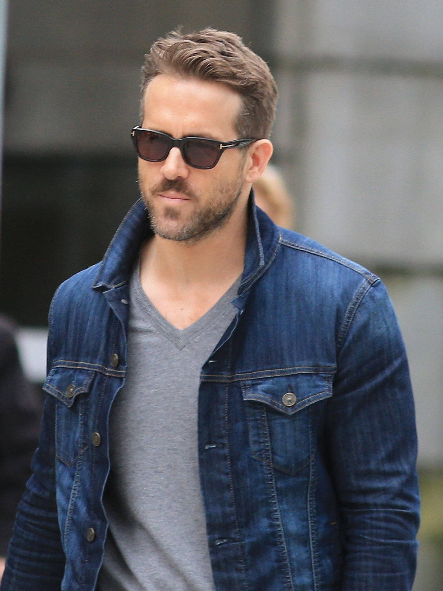 Ryan Reynolds In Denim Jacket Background