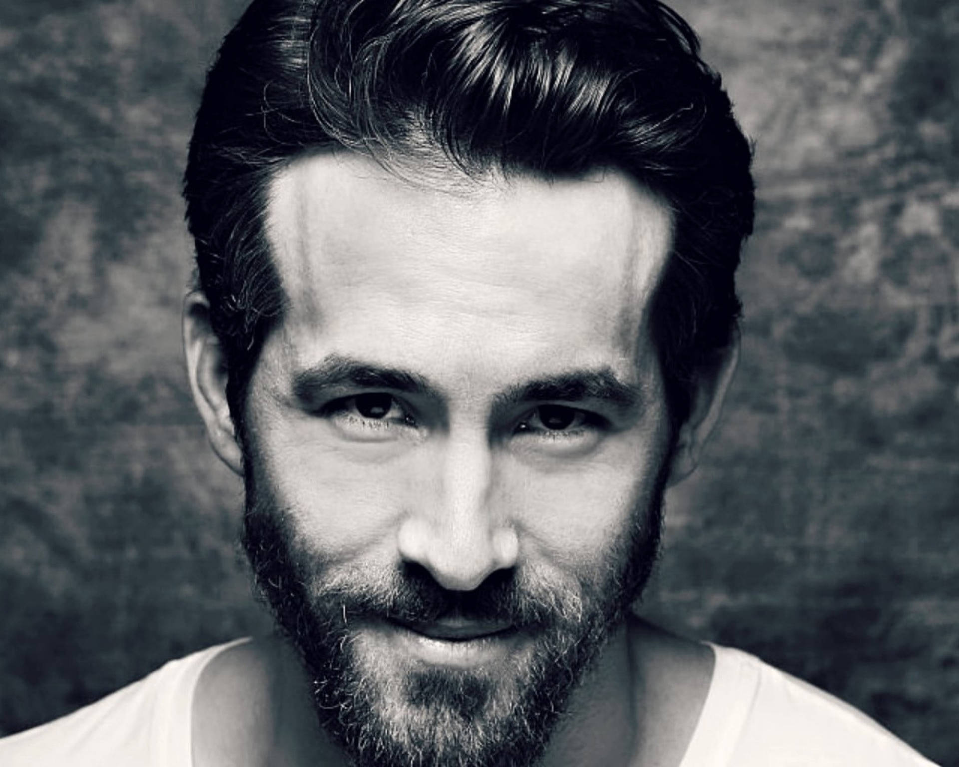 Ryan Reynolds Male Face Background