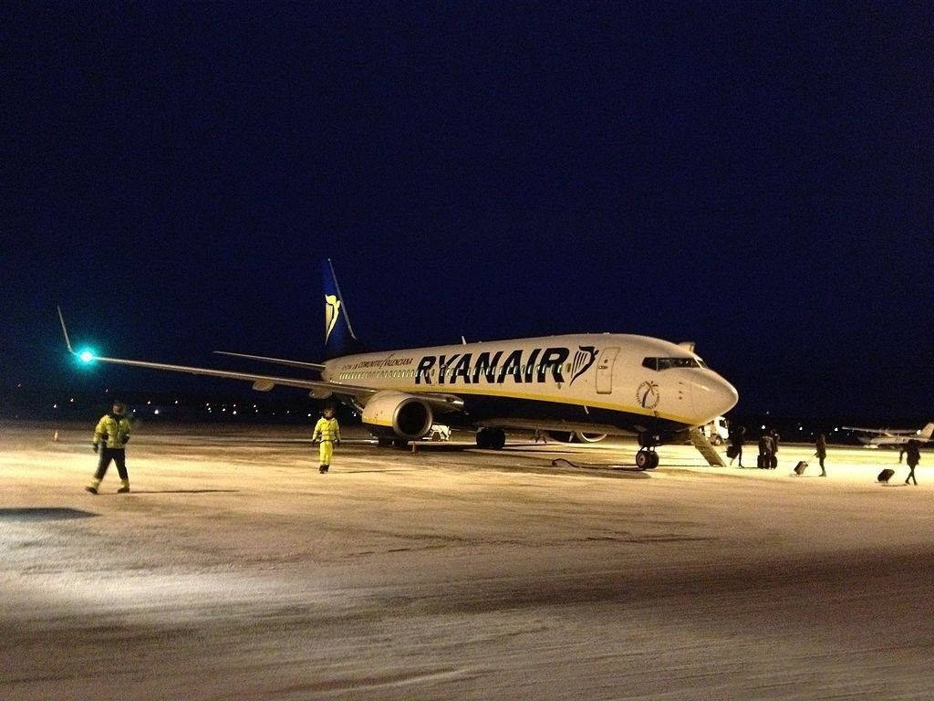 Ryanair Airplane At Night Background