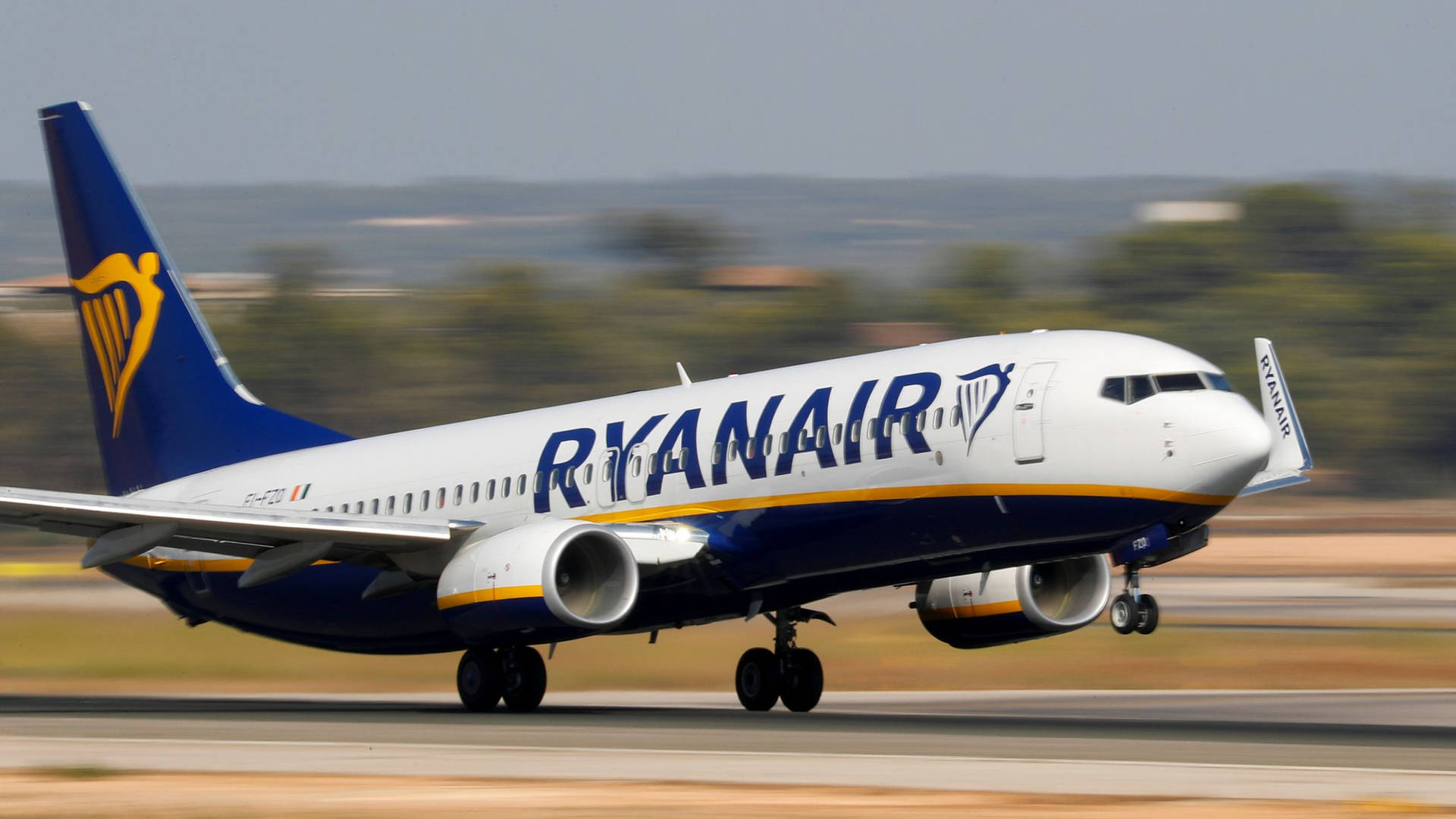 Ryanair Airplane Zooming Blur Effect Background