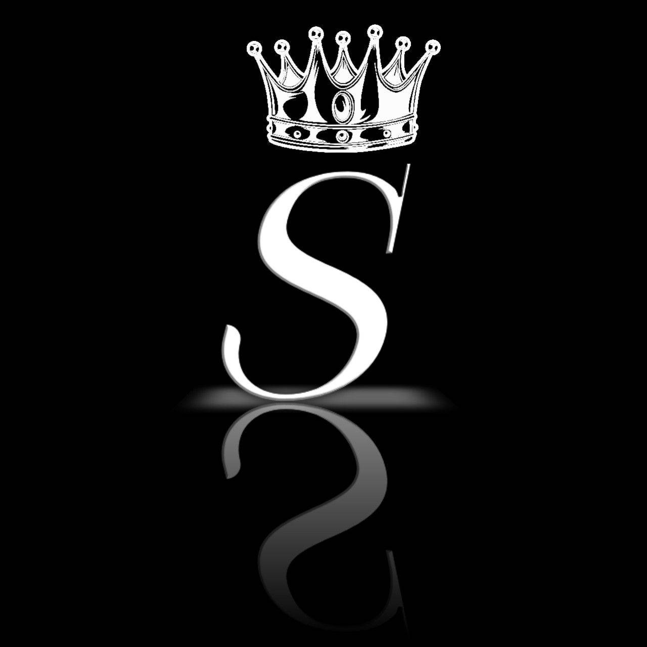 S Letter Silver Crown Background