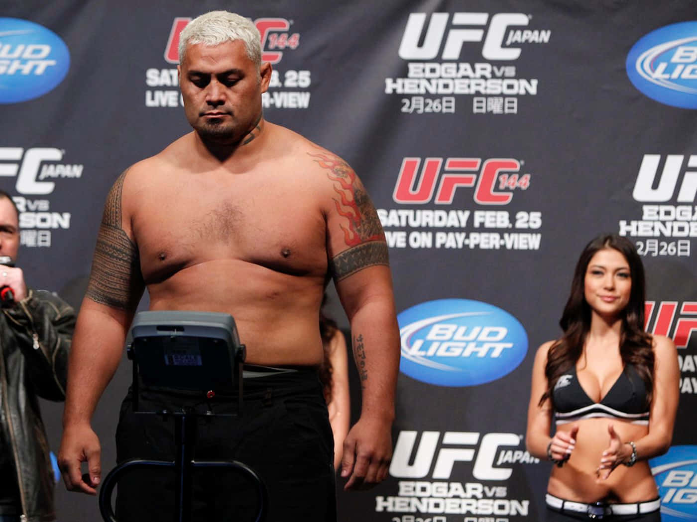 Sad Mark Hunt Weigh In