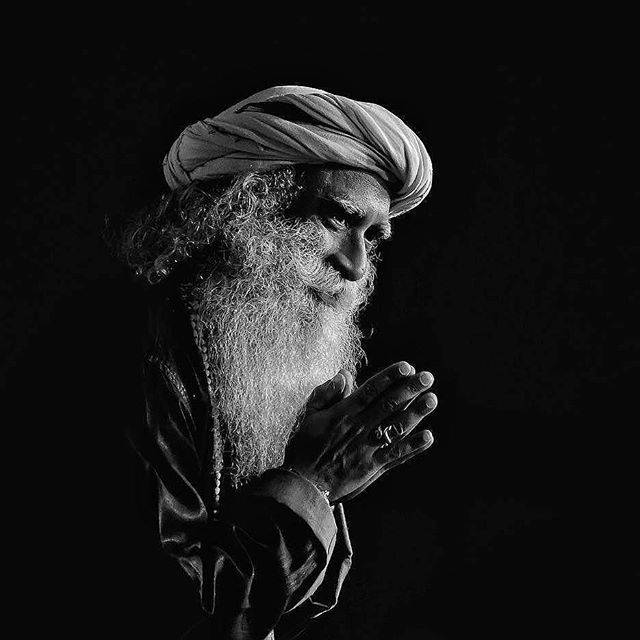 Sadhguru Bowing Black And White Background