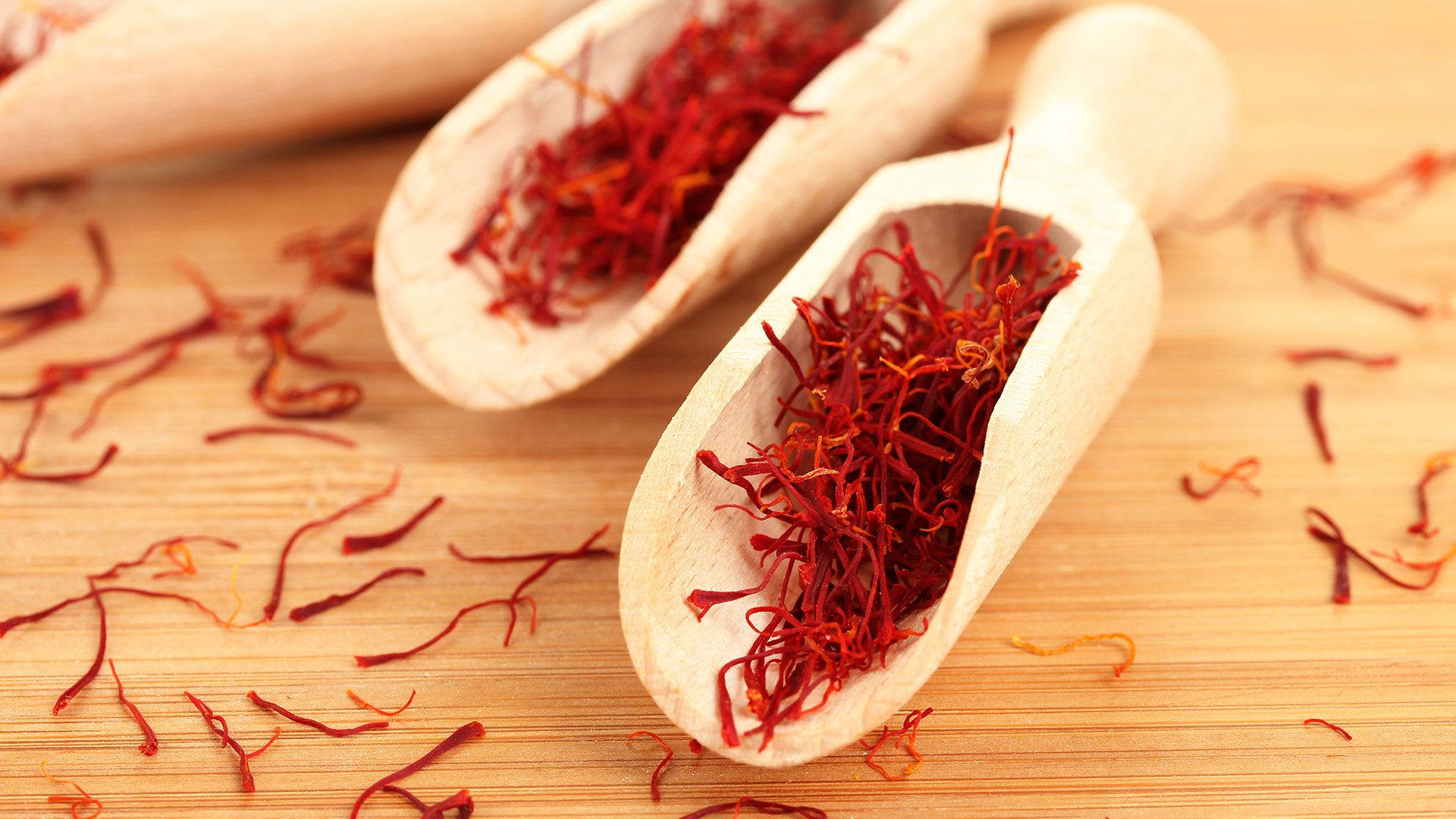 Saffron In Wooden Scoops