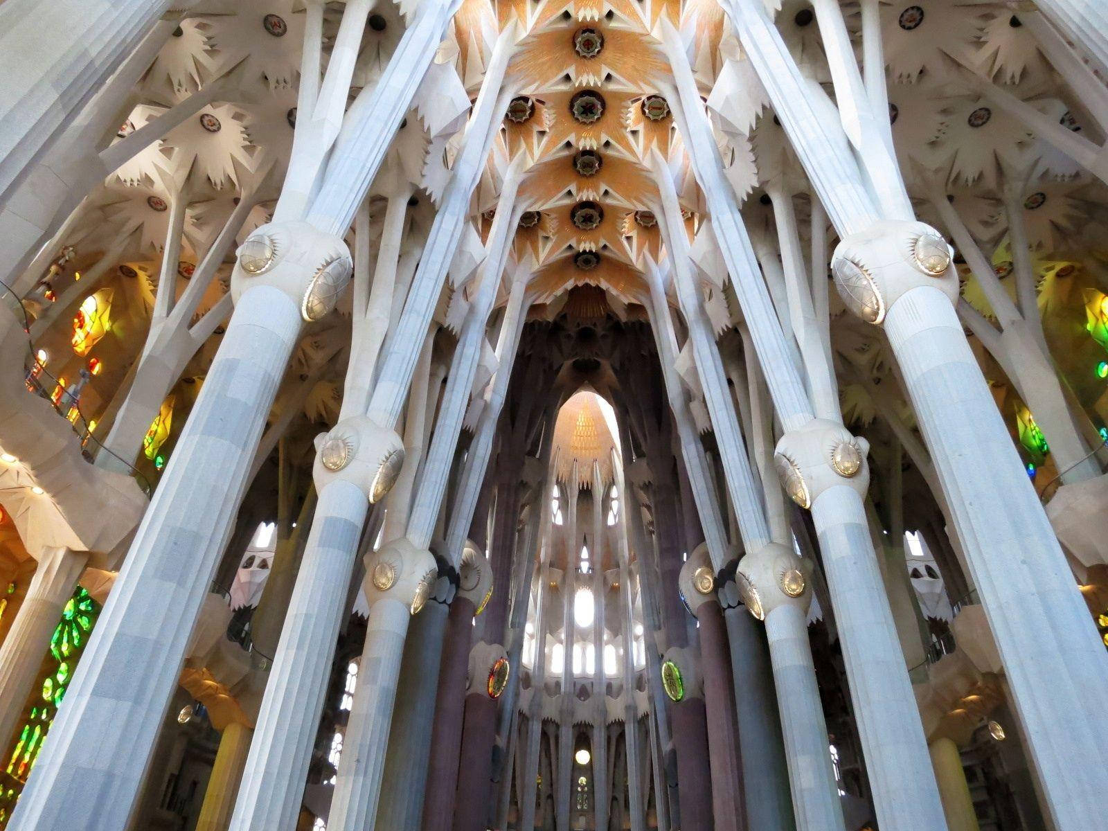 Sagrada Familia Interior White Pillars