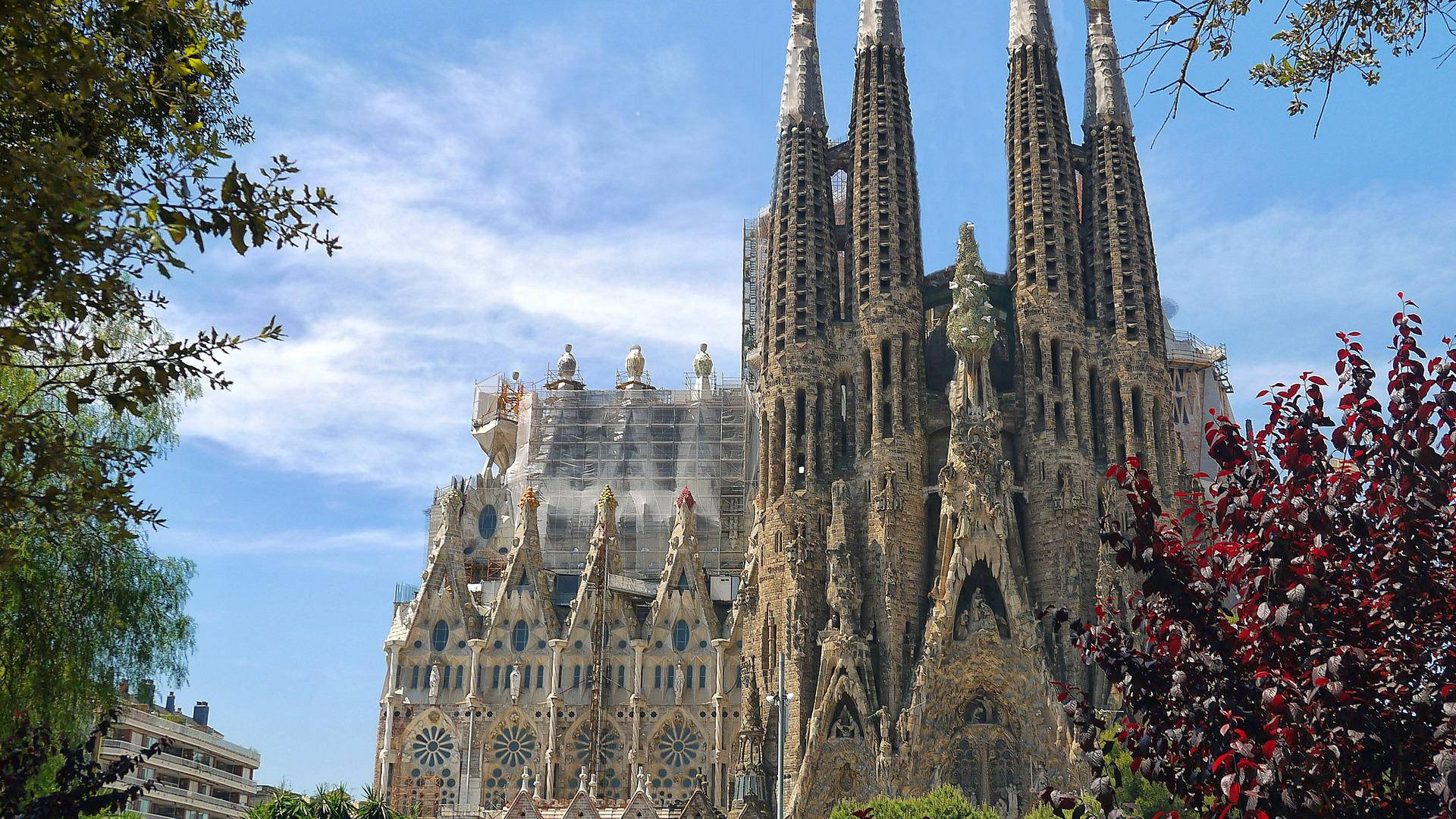 Sagrada Familia Red Tree