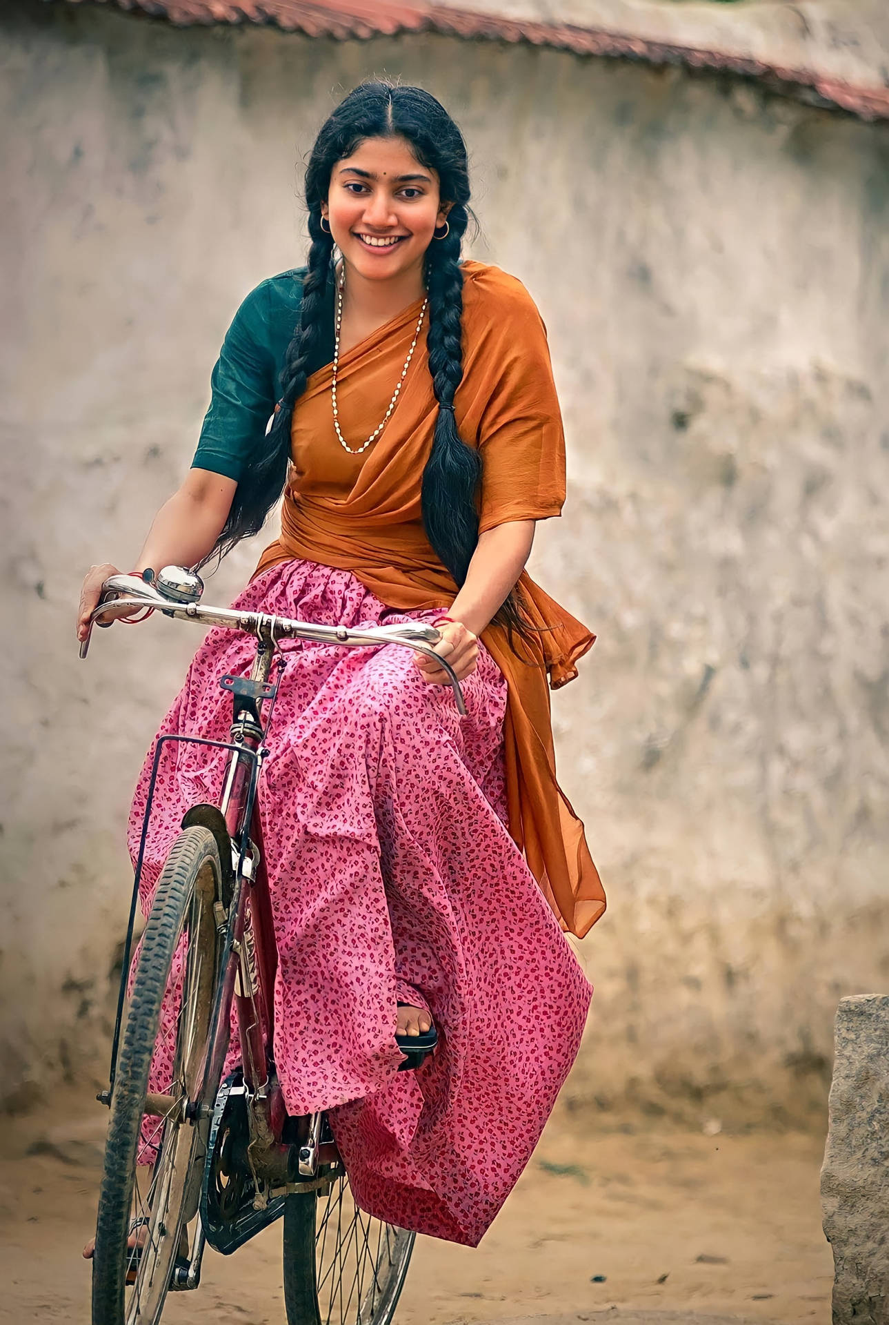 Sai Pallavi - Authentic Beauty With Elegance Background
