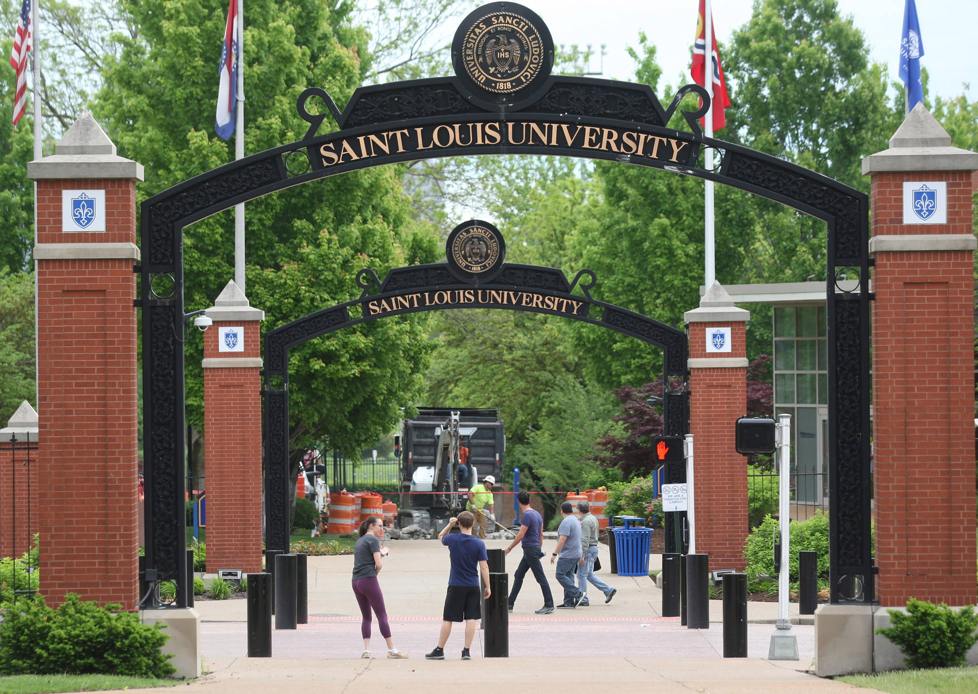 Saint Louis University Welcome Arches Background