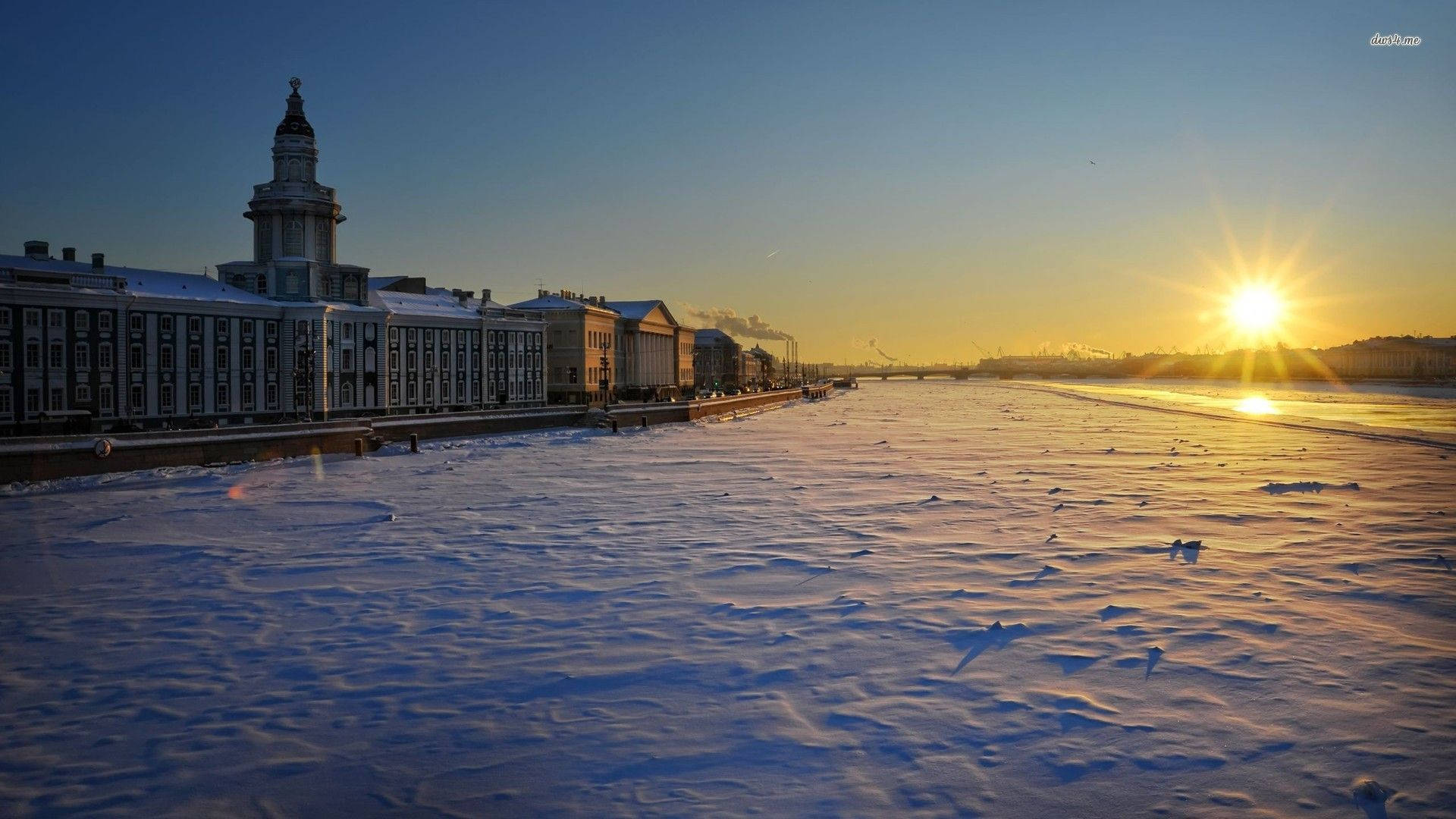Saint Petersburg With Bright Sun View Background