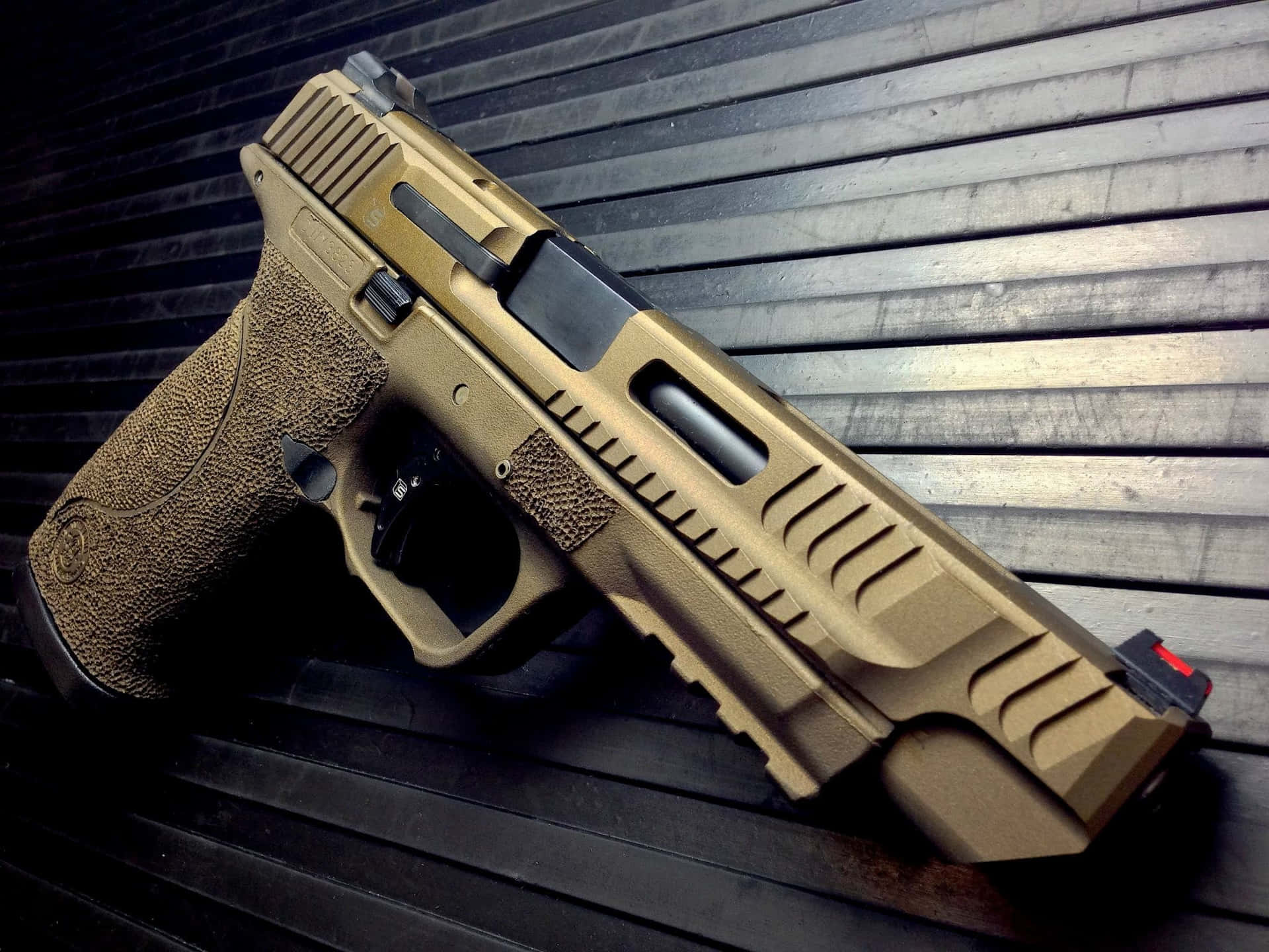 Salient Design Gold Gun