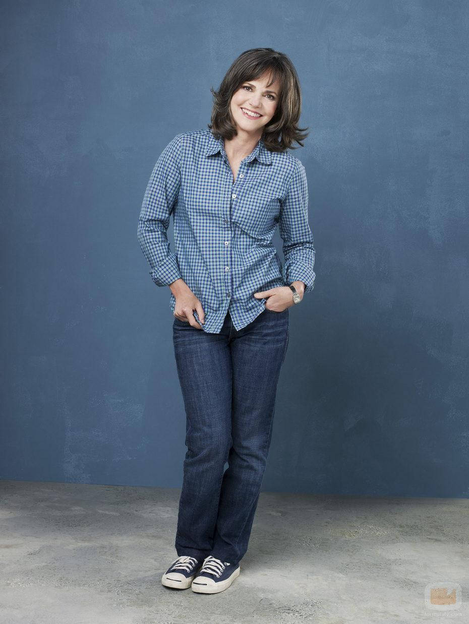 Sally Field In A Casual Outdoorsy Outfit