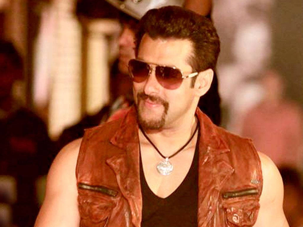 Salman Khan Hd Kick Sleeveless Vest Background