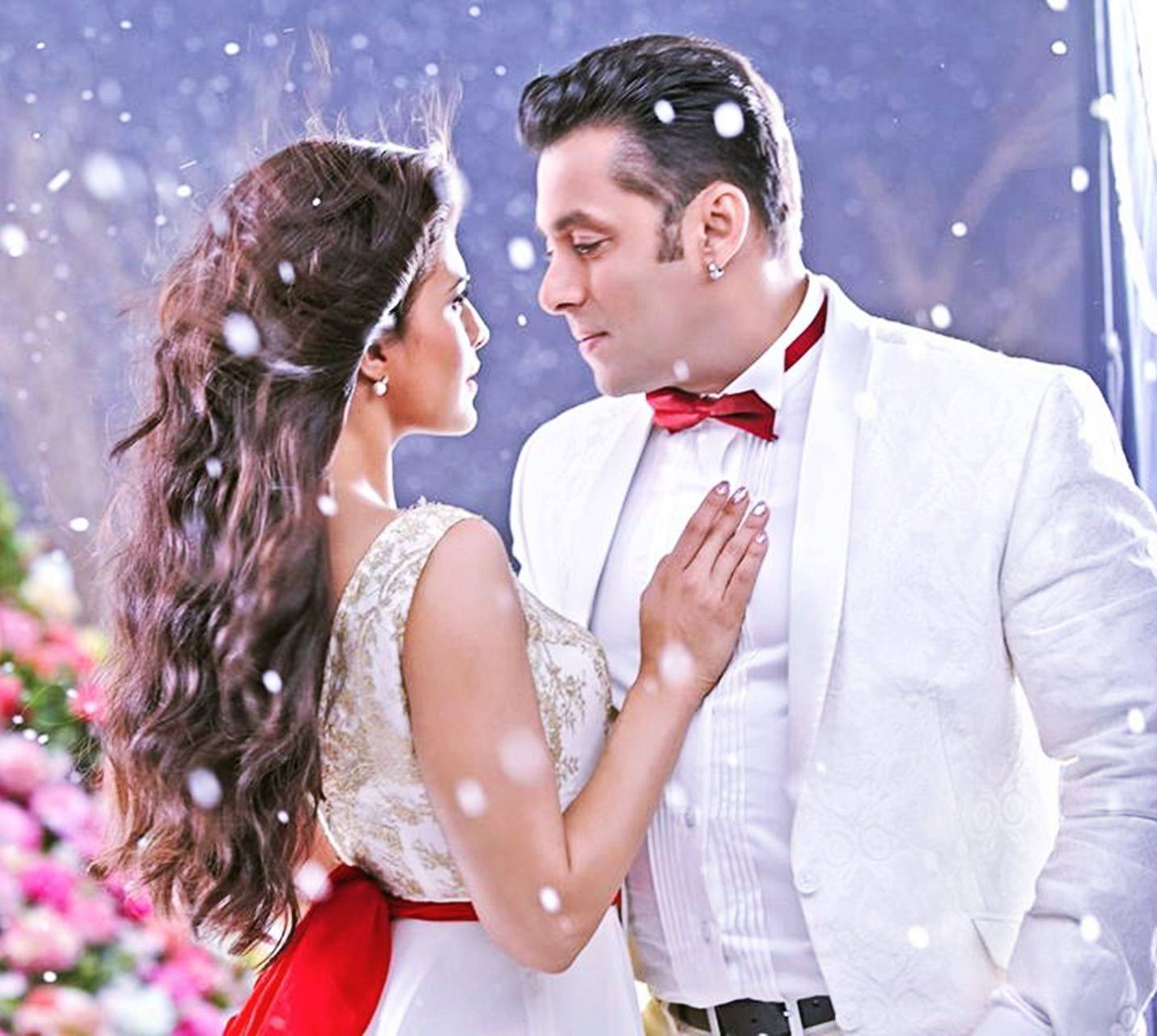Salman Khan Hd Kick Wedding Outfits With Jacqueline Fernandez Background