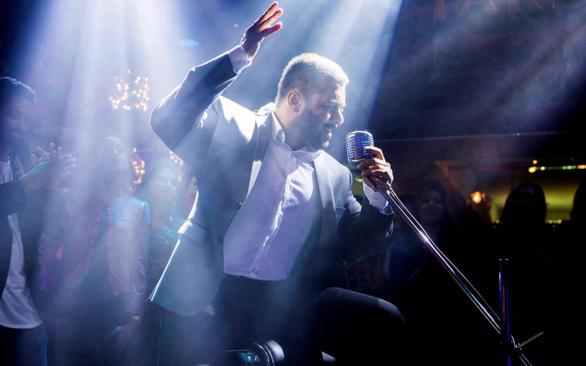 Salman Khan Singing On Stage Background