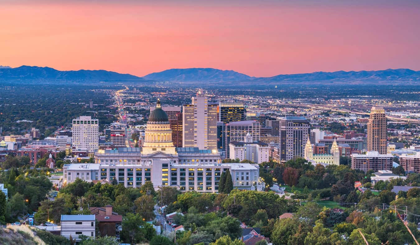 Salt Lake City Pink Gradient Horizon Background