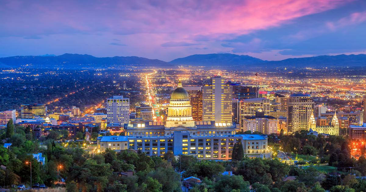 Salt Lake City Purple Sky Background