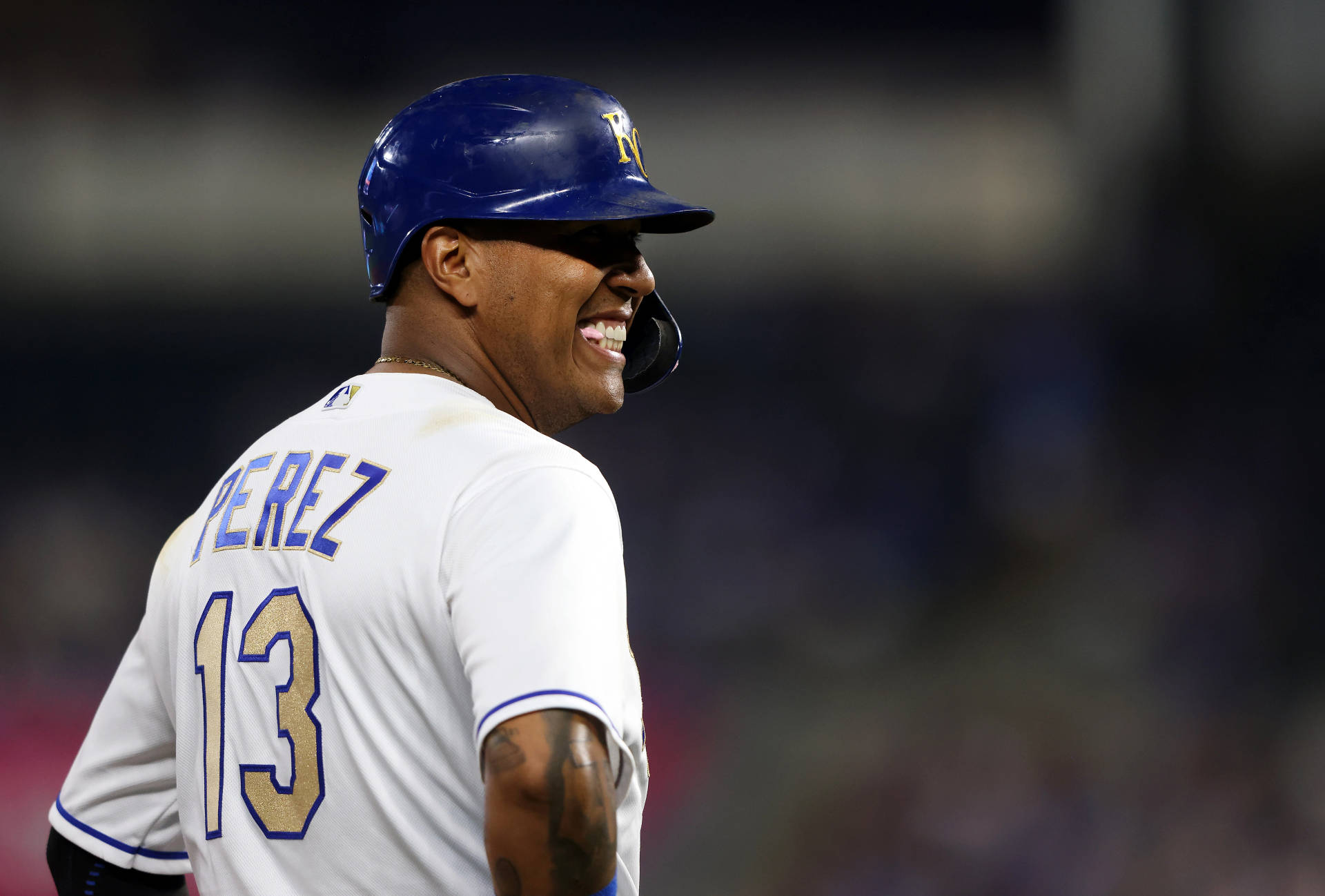 Salvador Perez Teethy Grin Background