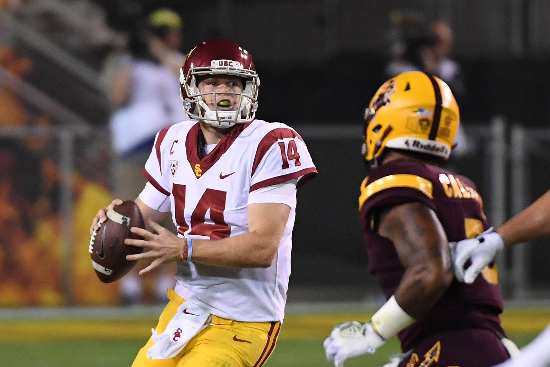 Sam Darnold Usc Versus Sun Devil Background