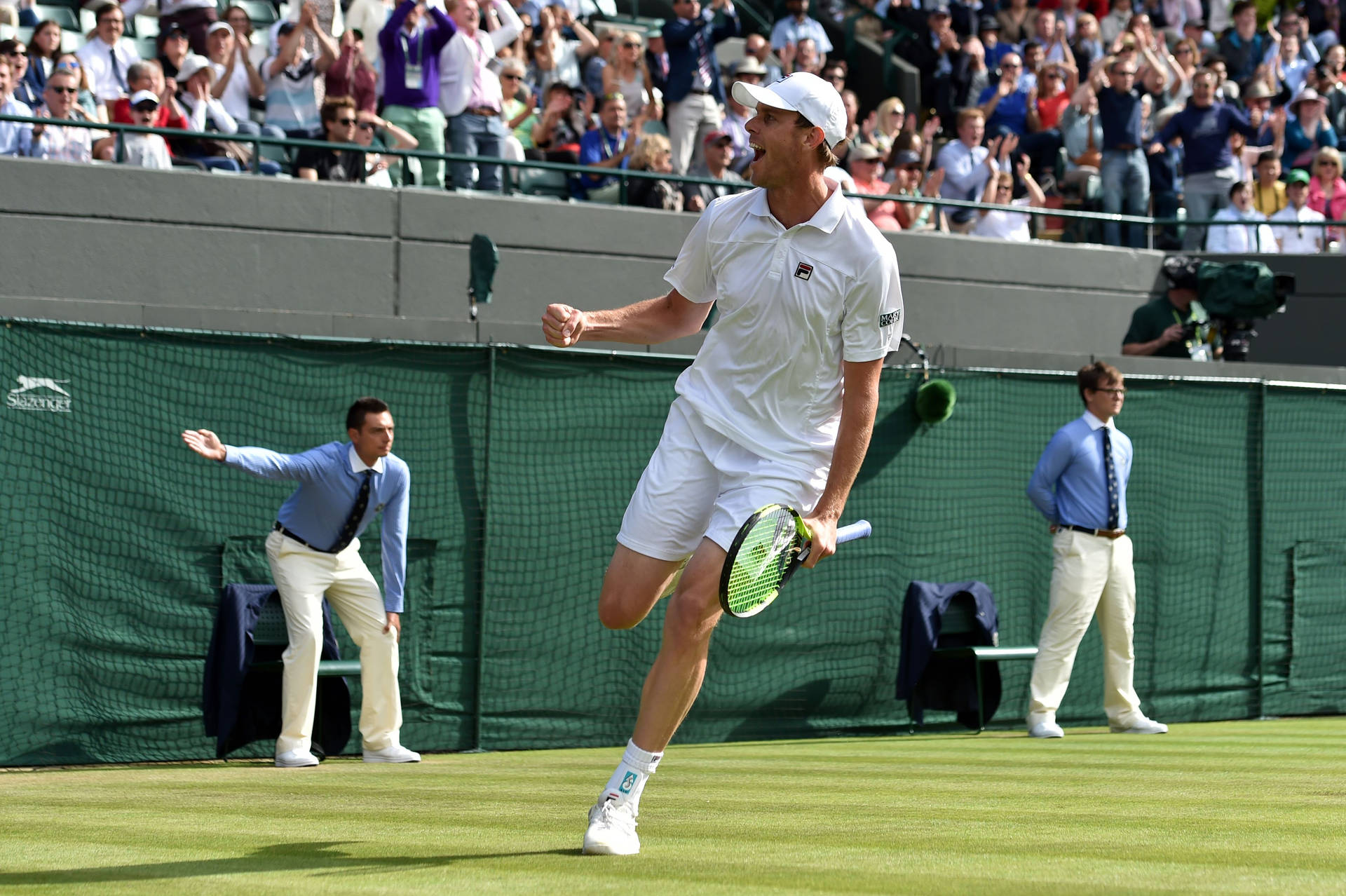 Sam Querrey Running On Court Background