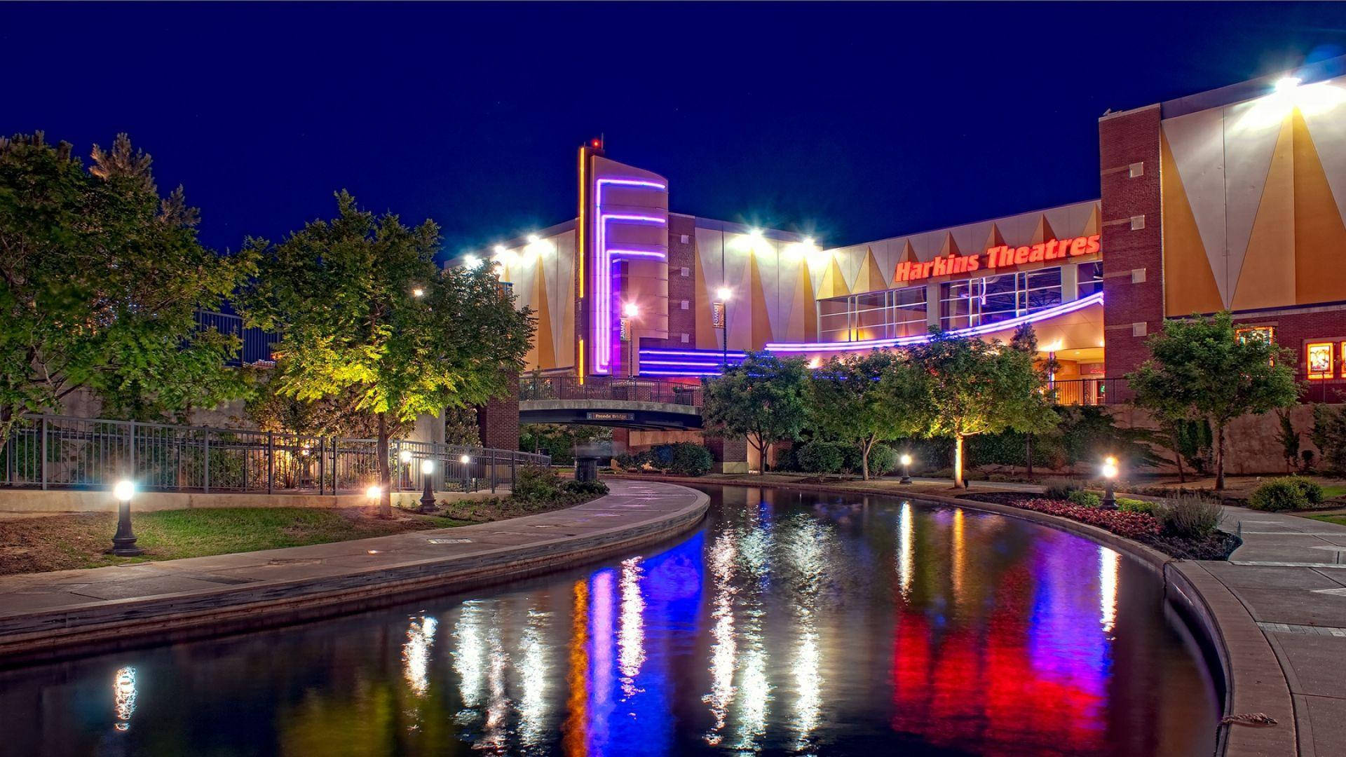 San Antonio River Walk Near Buildings Background