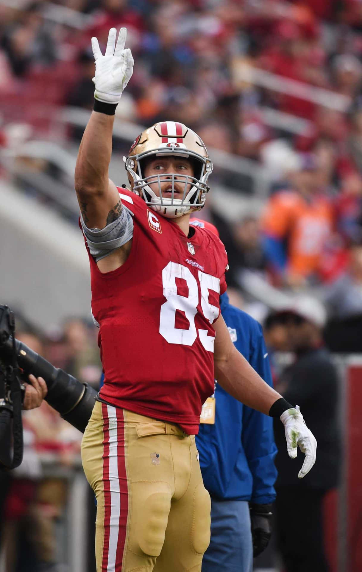 San Francisco 49ers Tight End George Kittle Background