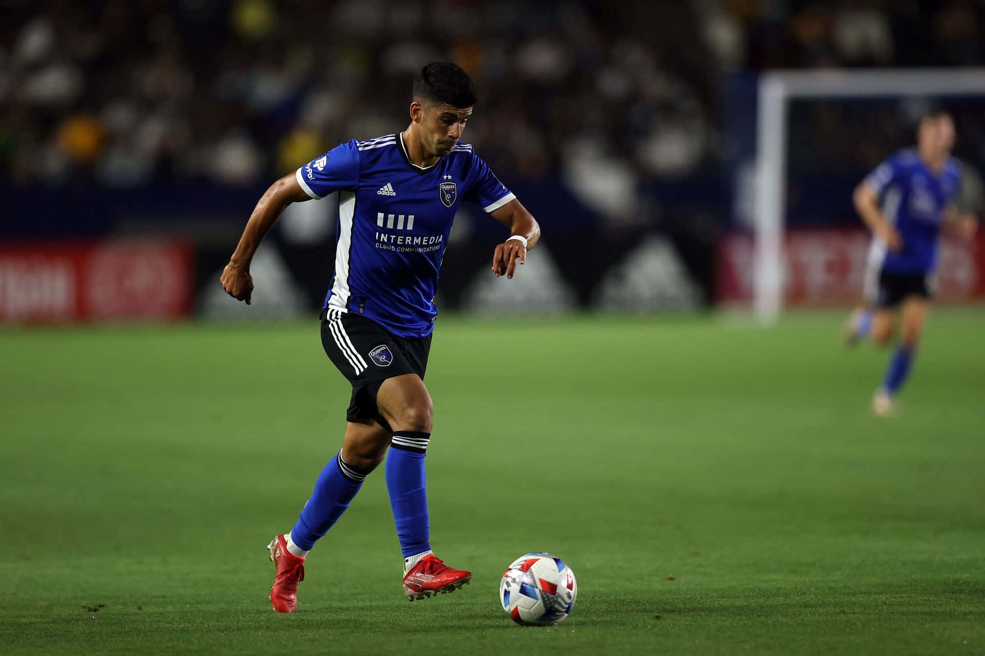 San Jose Earthquakes Footballer Cristian Espinoza Against Inter Miami Background