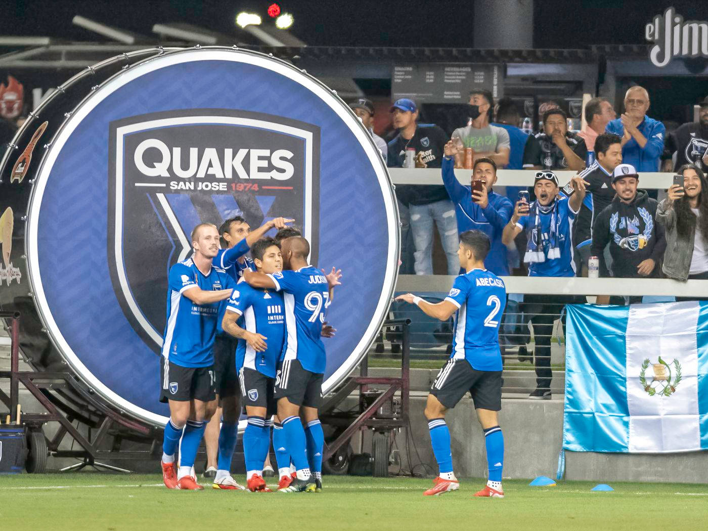 San Jose Earthquakes Team Cheering Background