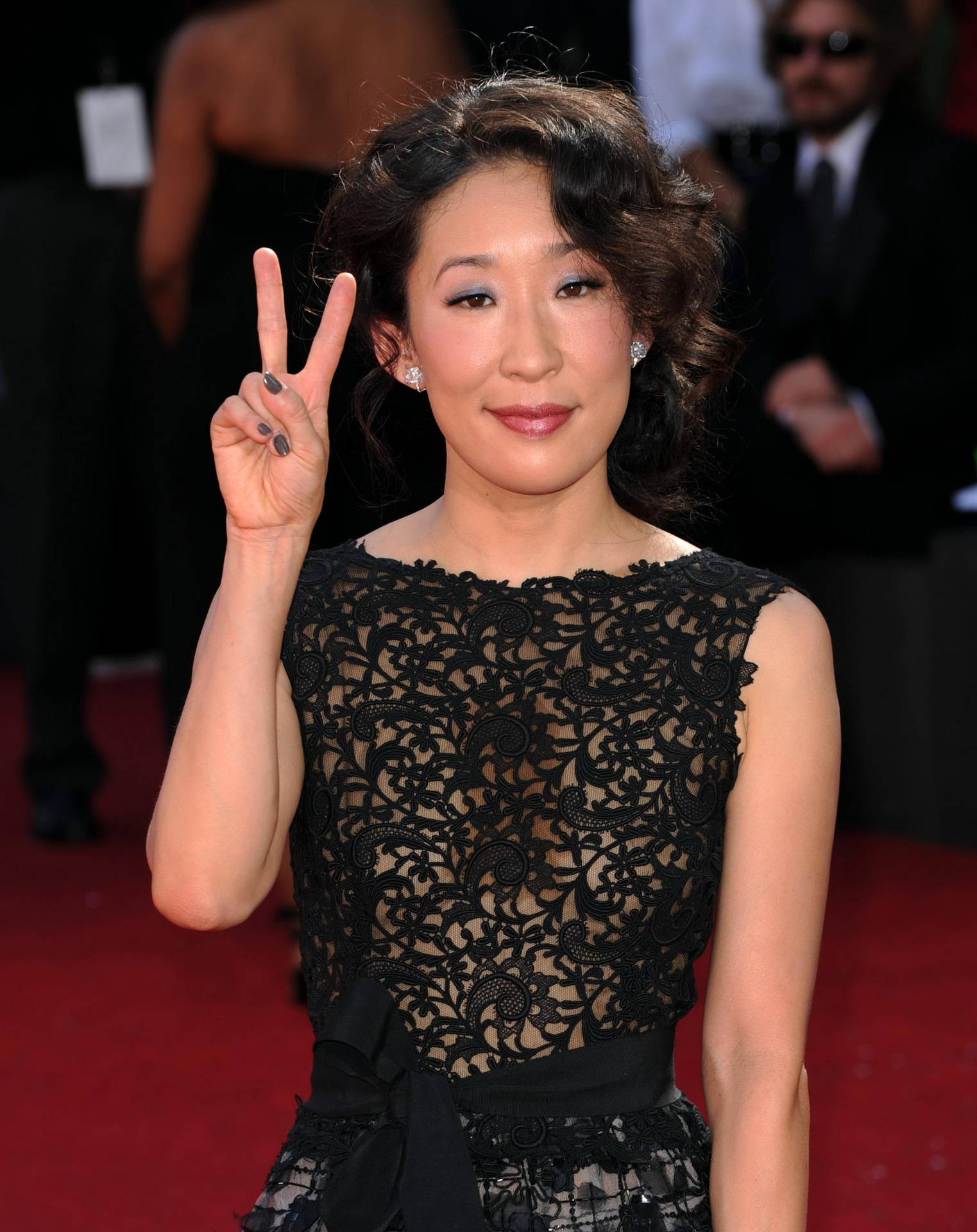 Sandra Oh Emmy Awards Red Carpet Background