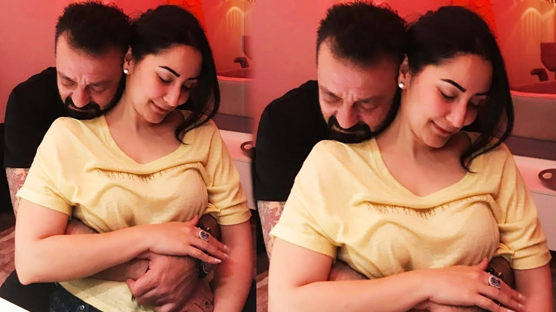 Sanjay Dutt With Wife Background