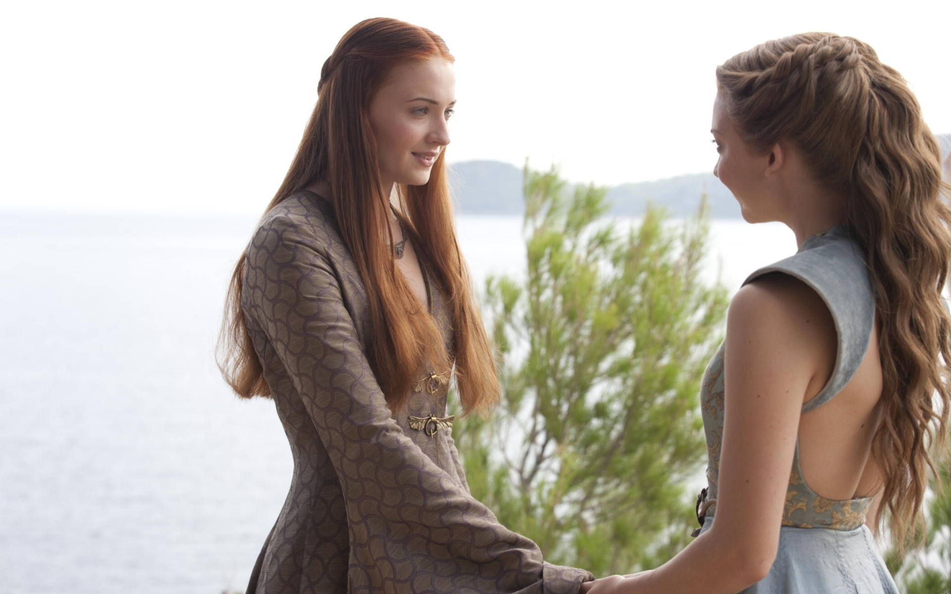 Sansa Stark With Margaery Tyrell Background