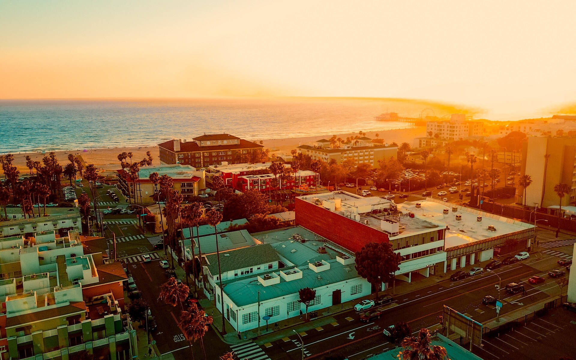 Santa Monica Sunset Houses Background