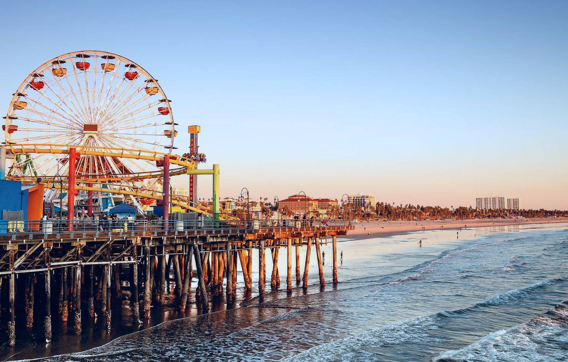 Santa Monica Tourist Attractions Background