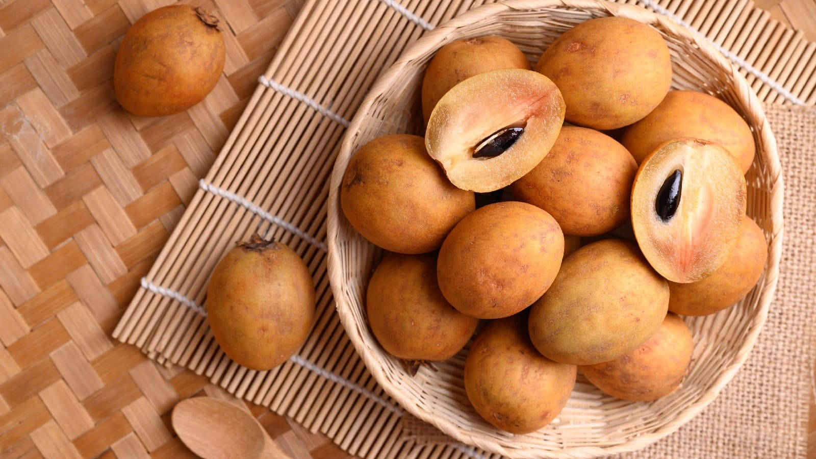 Sapodilla Fruit Knitted Plate Background